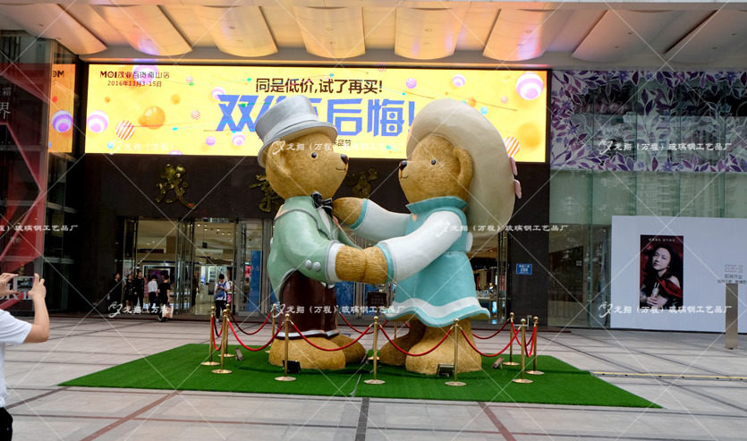 玻璃鋼雕塑要怎么維護(hù)保養(yǎng)呢？